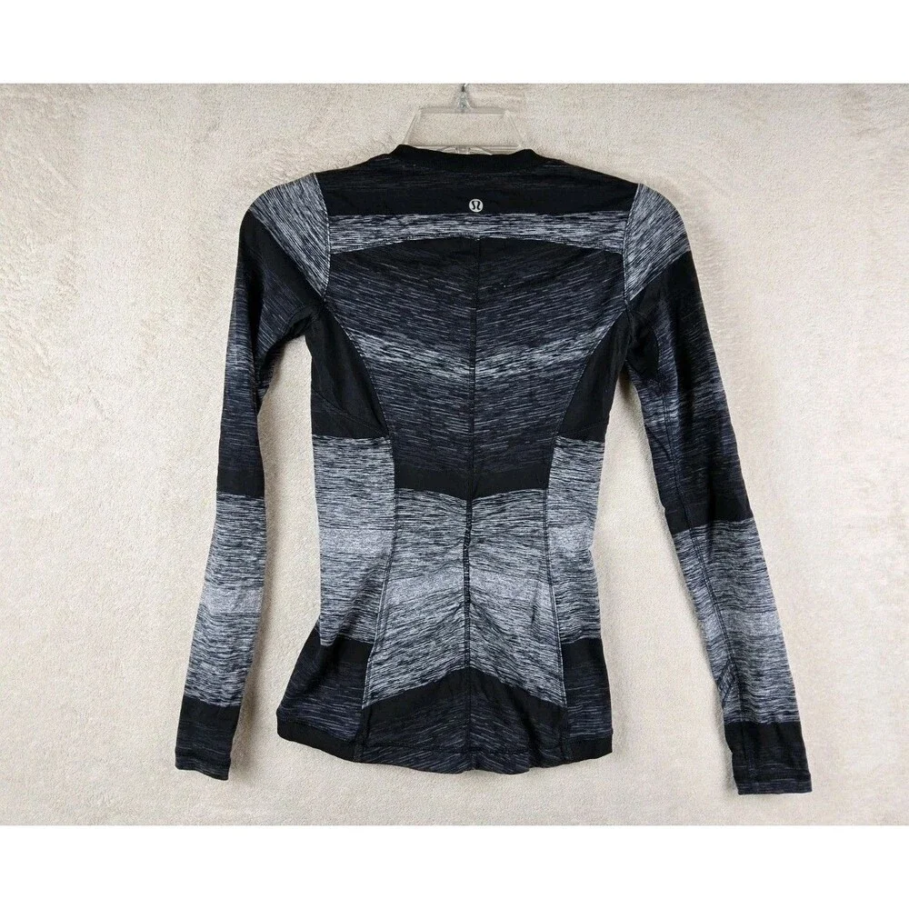 Lululemon Women’s Base Runner Long Sleeve Athletic Top Size 2
